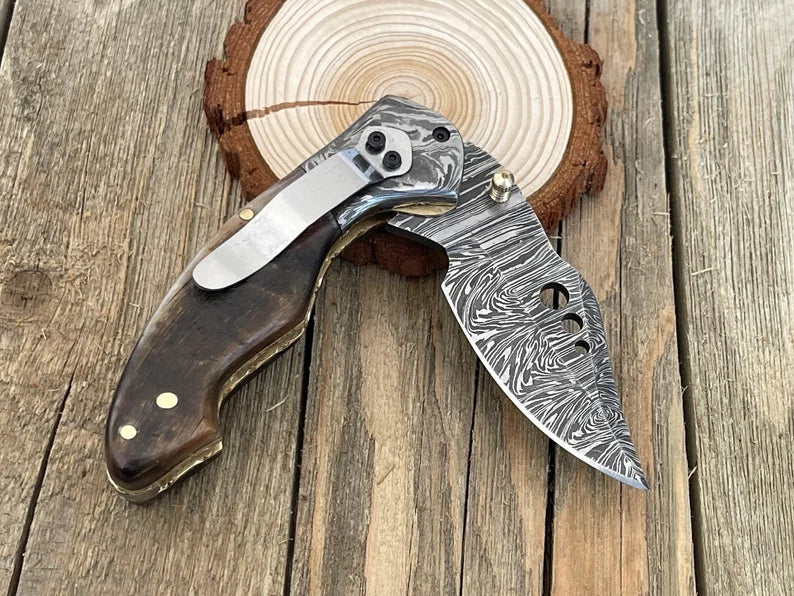 Handmade Ram Horn Handle Damascus Steel Pocket Knife with Belt Clip Custom Gift Knife for Men