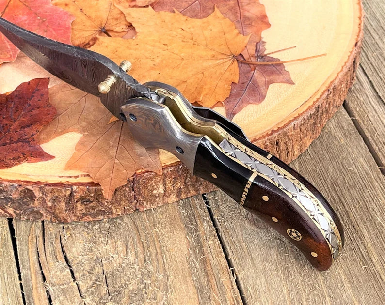 Damascus Steel Pocket Knife with Belt Clip Buffalo Horn and Rose Wood Handle